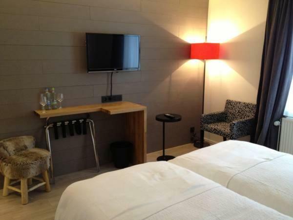 Guesthouse Au Coin De La Rue มัลเมอดี ภายนอก รูปภาพ